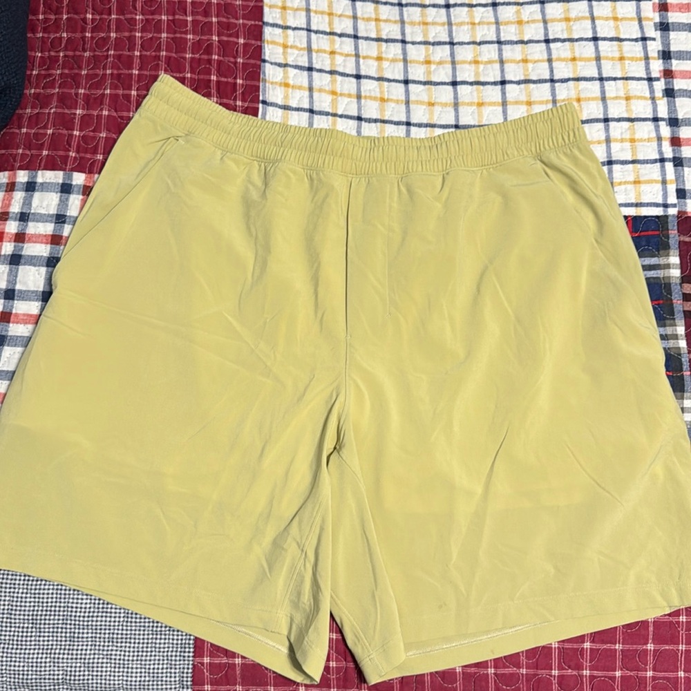 Lululemon men’s XL short